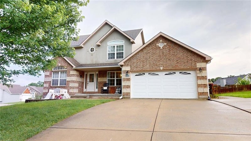 1404 Nottingham Dr, Warrensburg, MO 64093