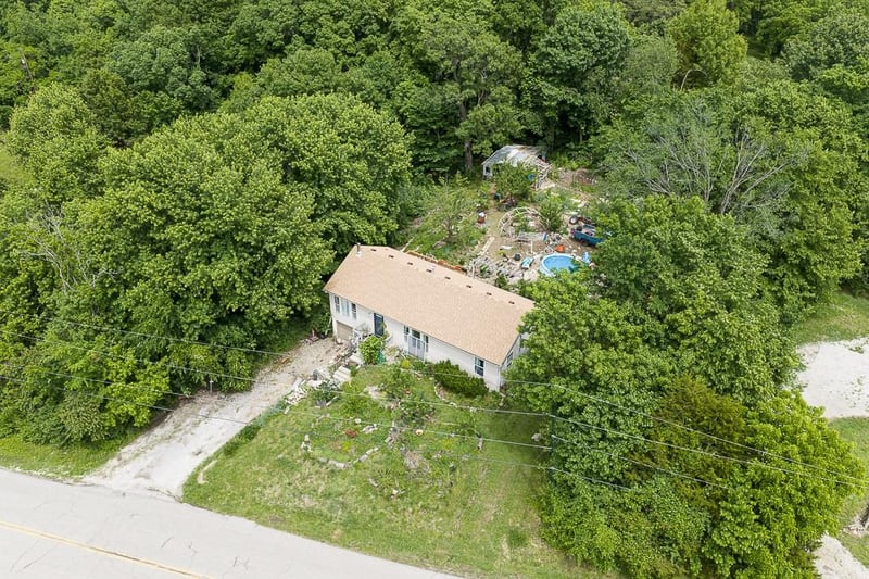 3715 Pomeroy Dr, Kansas City, KS 66109