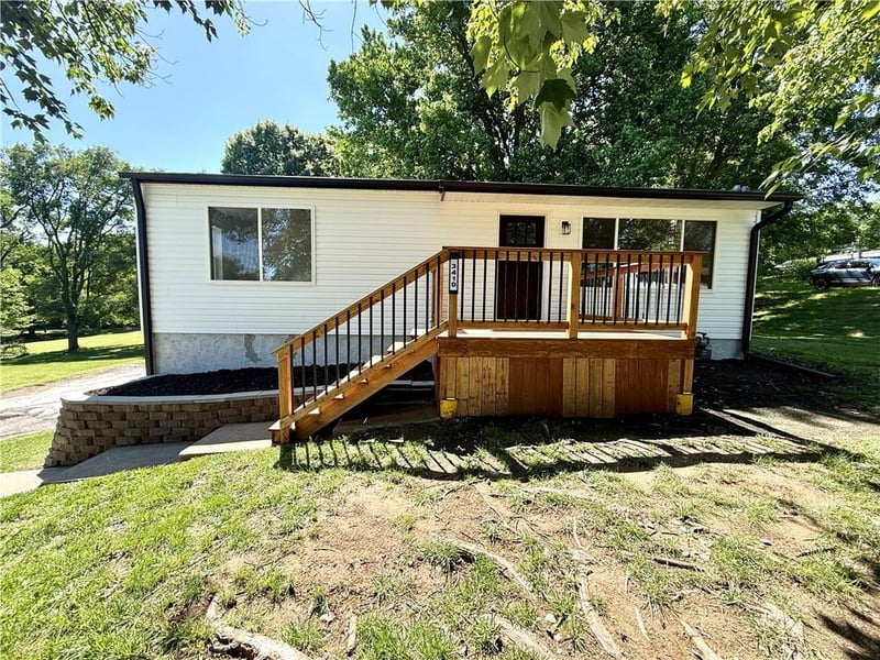 3410 30th St, St Joseph, MO 64503