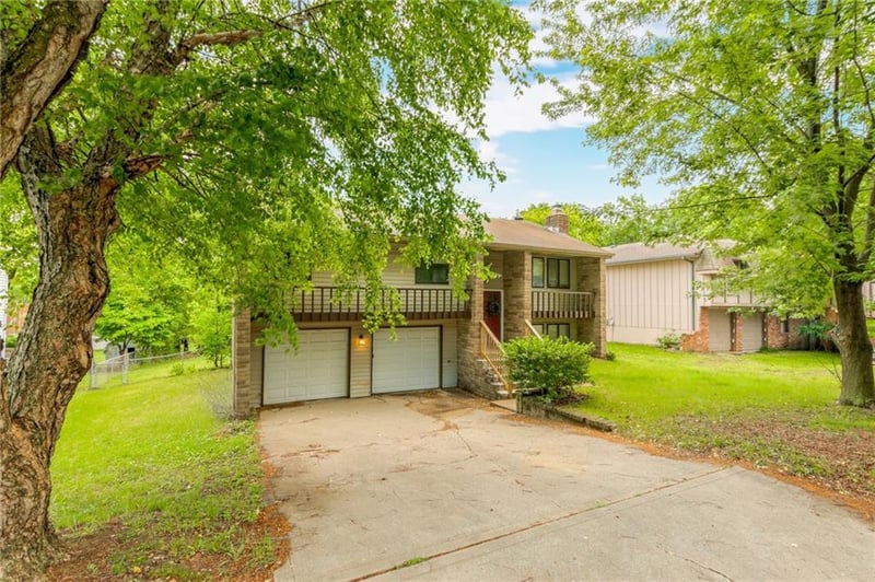 8823 Walnut St, Kansas City, MO 64155
