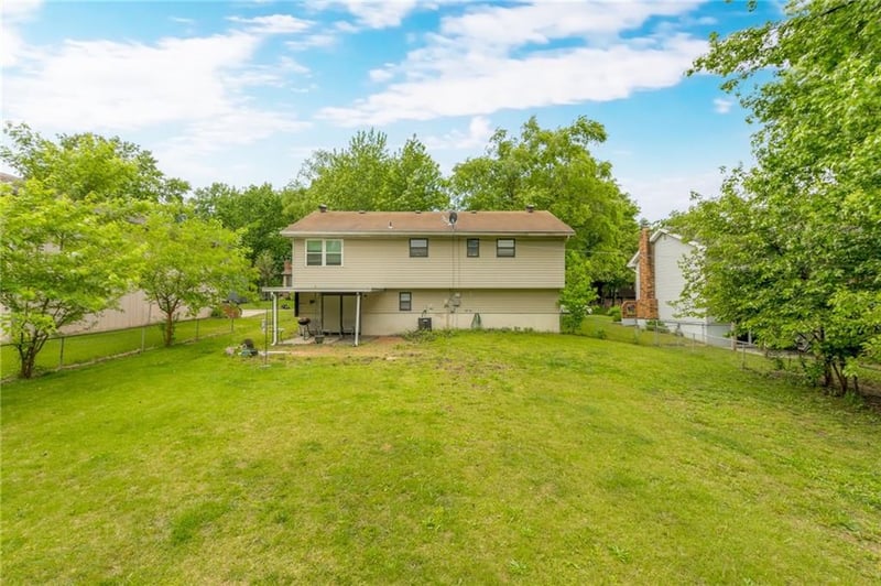 8823 Walnut St, Kansas City, MO 64155