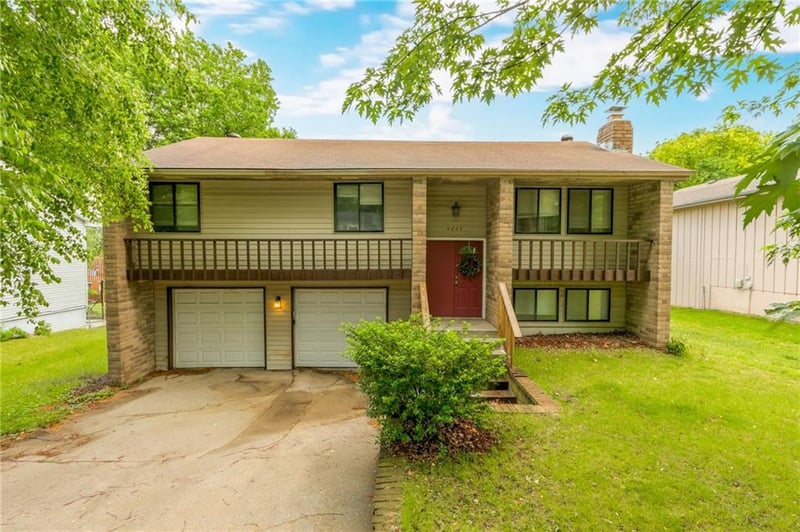 8823 Walnut St, Kansas City, MO 64155