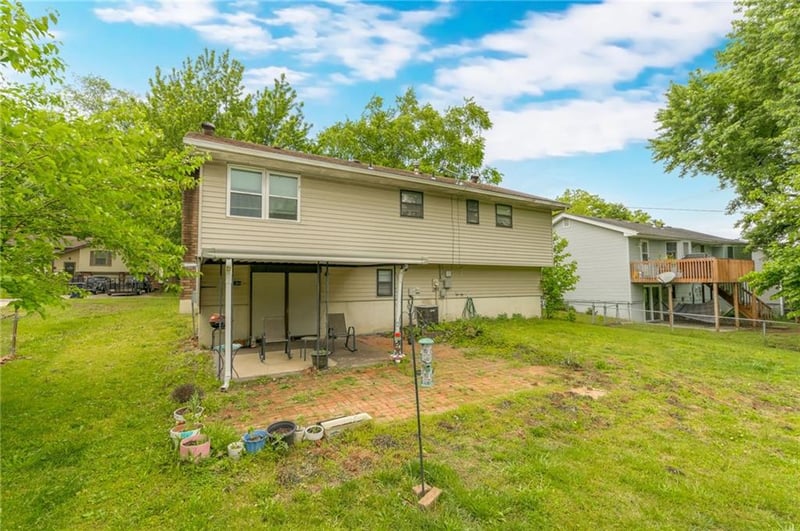 8823 Walnut St, Kansas City, MO 64155