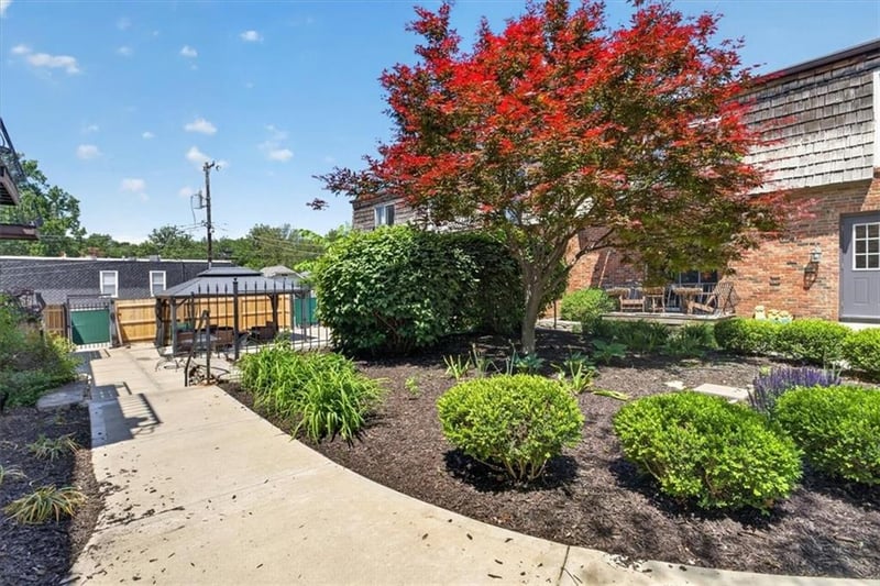 4430 Jarboe St #2, Kansas City, MO 64111