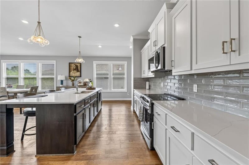 7029 Cambridge Ave, Kansas City, MO 64119