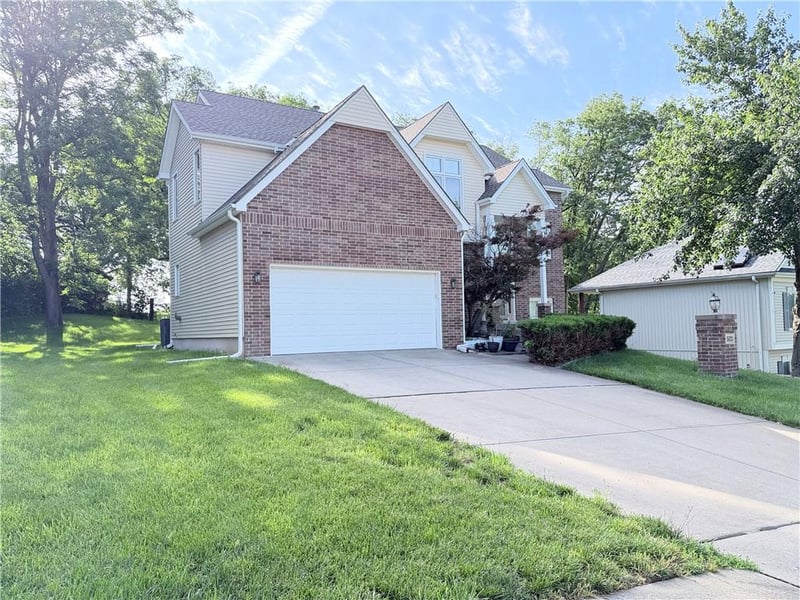 5201 Pennsylvania Ave, Kansas City, MO 64118