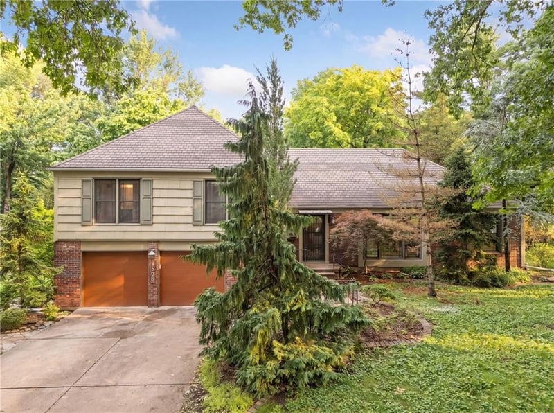 4506 93rd Ter, Prairie Village, KS 66207