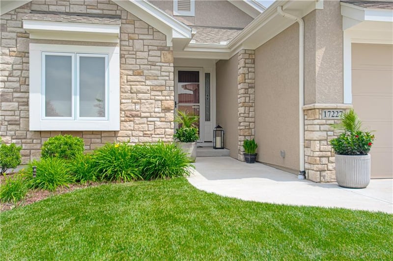 17227 Allman Rd, Olathe, KS 66062