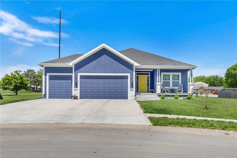 804 Merion St, Lansing, KS 66043
