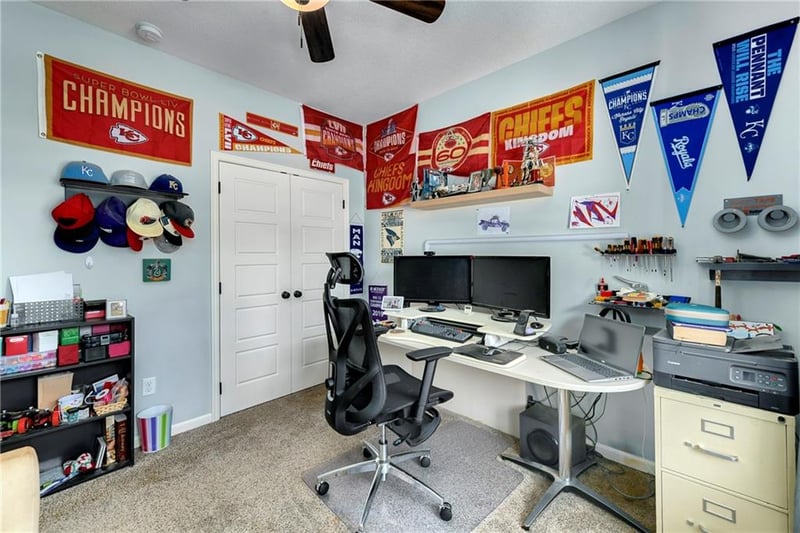 804 Merion St, Lansing, KS 66043