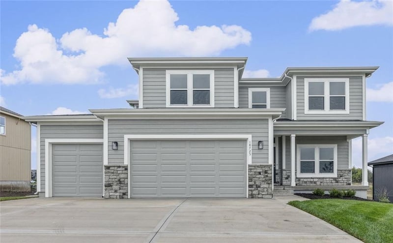 18725 193rd St, Spring Hill, KS 66083