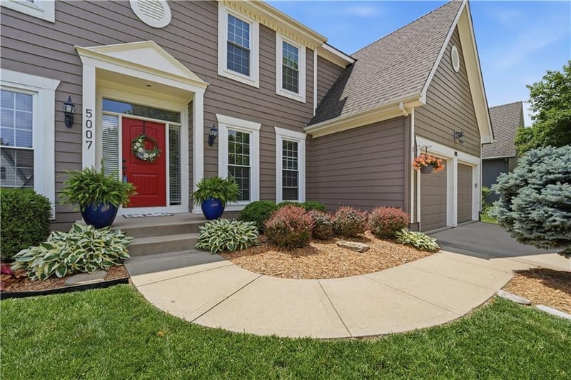 5007 W 157th Pl, Overland Park, KS 66224