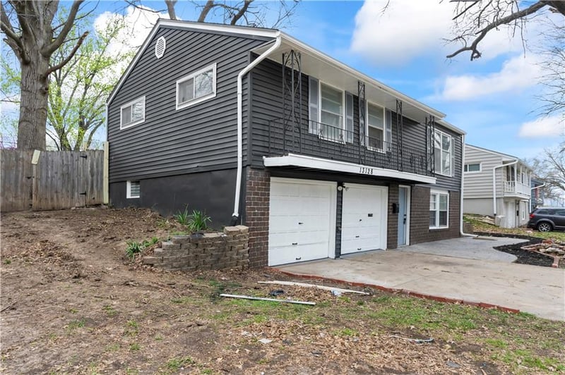 13128 Ashland Ave, Grandview, MO 64030