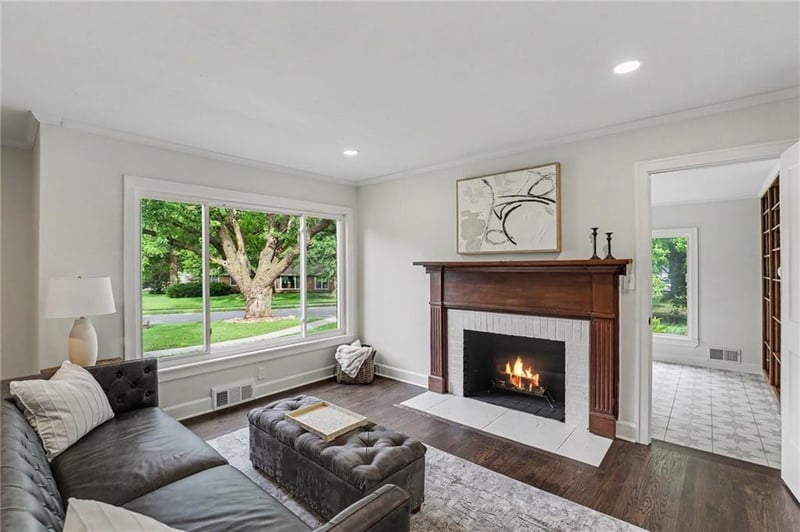 7439 Hadley St, Overland Park, KS 66204