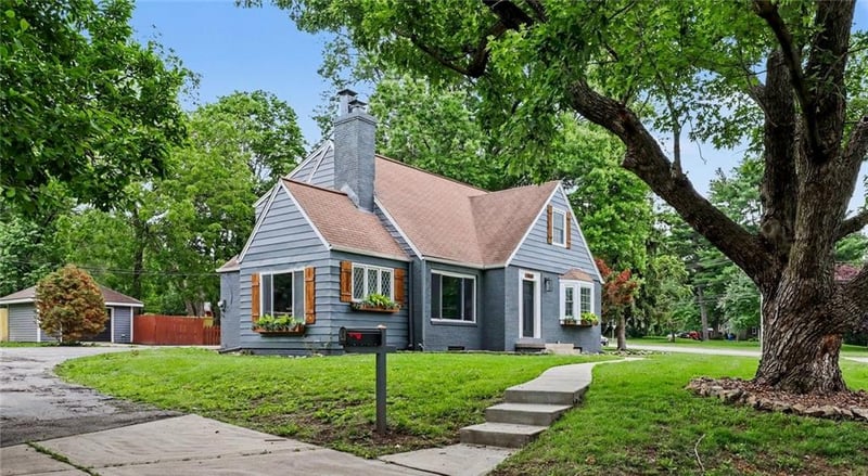 7439 Hadley St, Overland Park, KS 66204