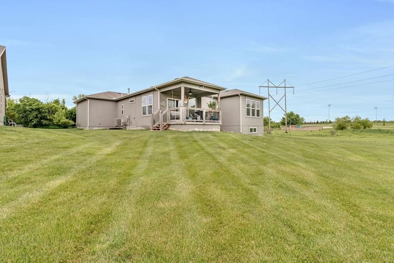 19006 Millview St, Spring Hill, KS 66083