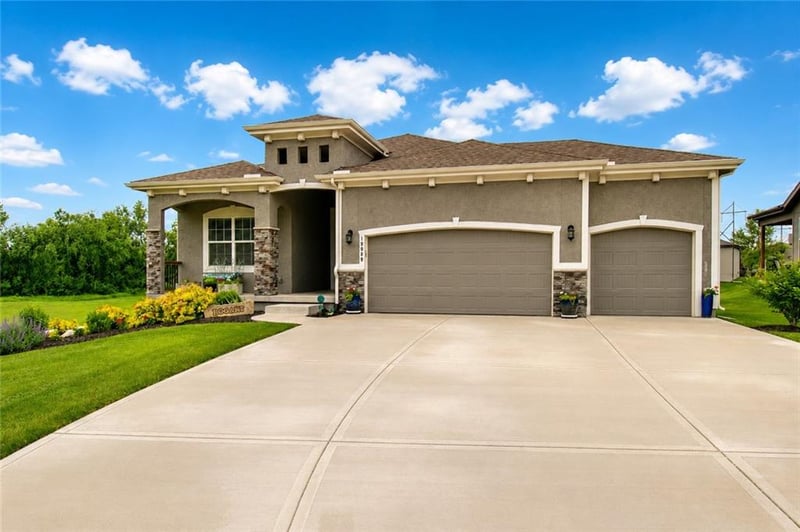 19006 Millview St, Spring Hill, KS 66083