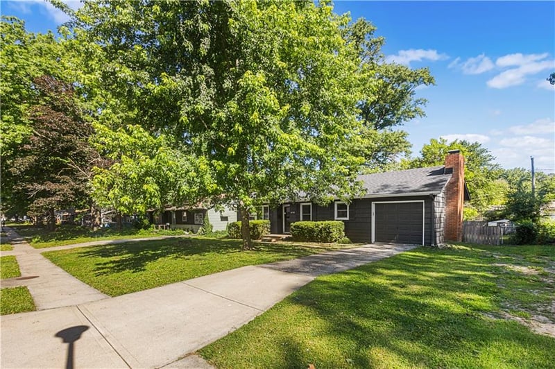 7606 W 66th Ter, Overland Park, KS 66202