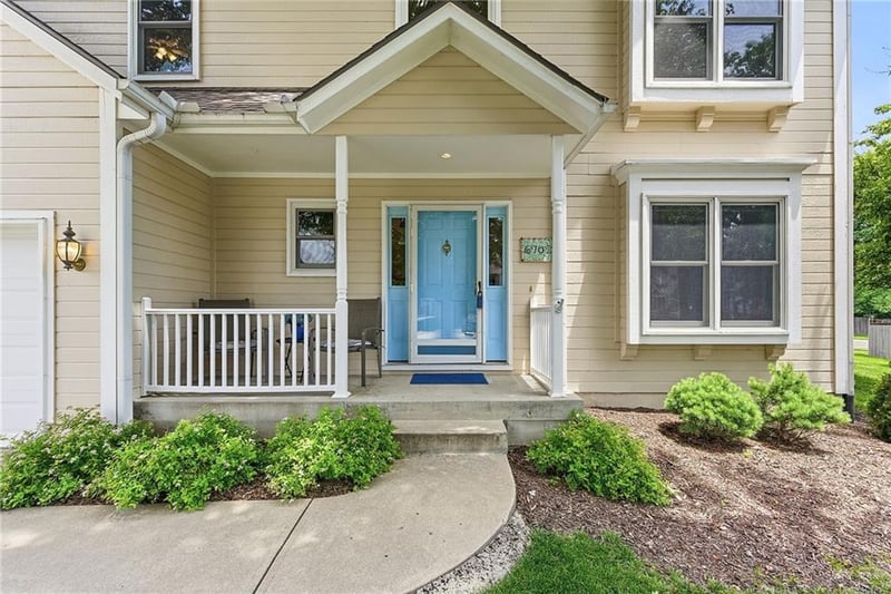 6702 156th Ter, Overland Park, KS 66223