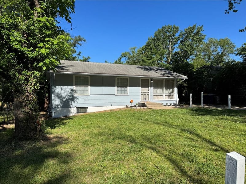 5204 Sycamore Ave, Kansas City, MO 64129