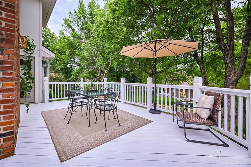 11904 Aberdeen Rd, Leawood, KS 66209