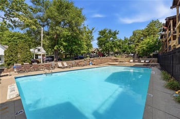4727 Jarboe St #95, Kansas City, MO 64112