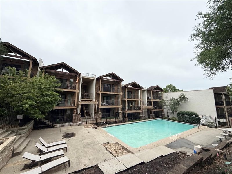 4727 Jarboe St #95, Kansas City, MO 64112
