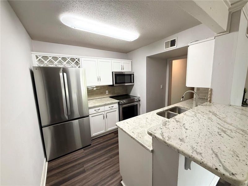 4727 Jarboe St #95, Kansas City, MO 64112