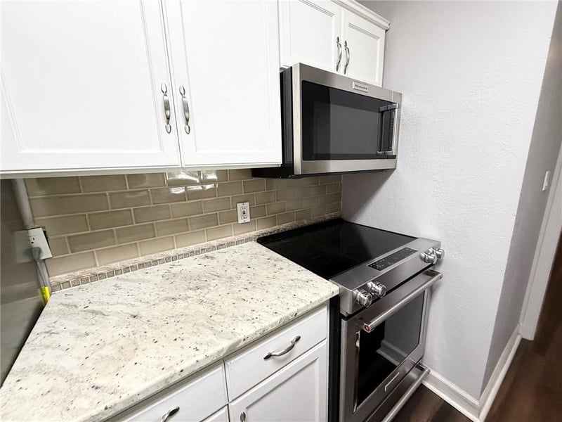 4727 Jarboe St #95, Kansas City, MO 64112