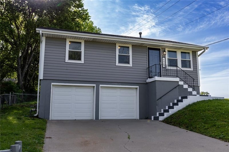 4801 Bellaire Ave, Kansas City, MO 64119
