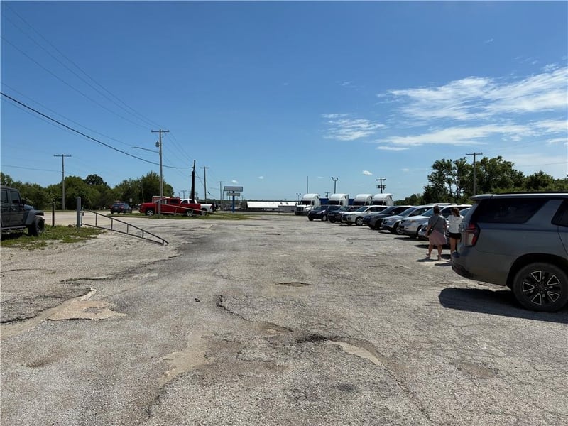 2704 State Route 291 Hw, Harrisonville, MO 64701