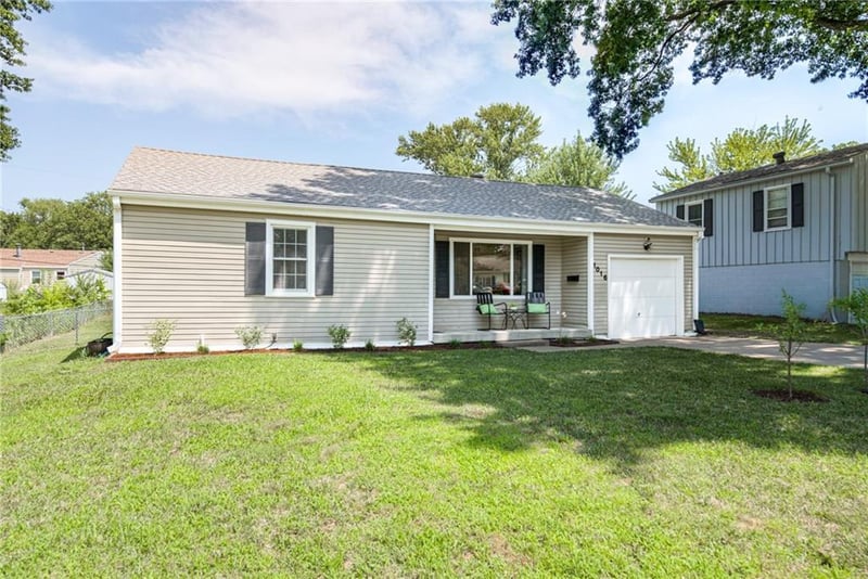 1016 Elm St, Olathe, KS 66061