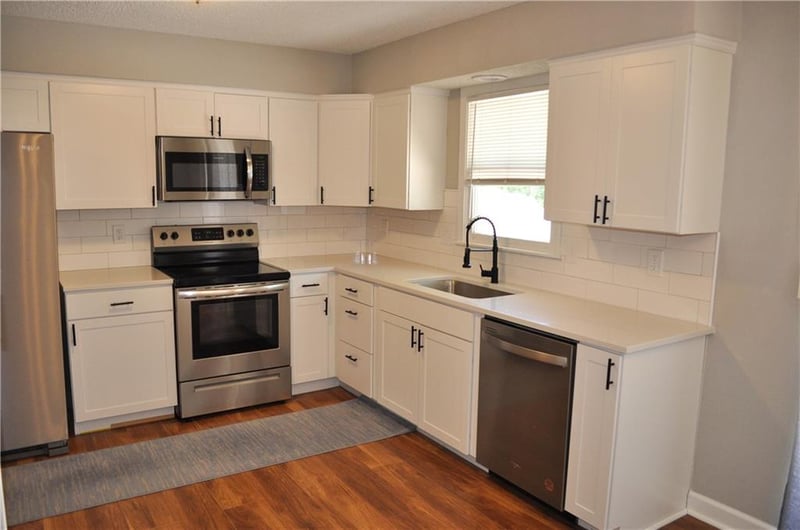 11003 Holmes St, Kansas City, MO 64155
