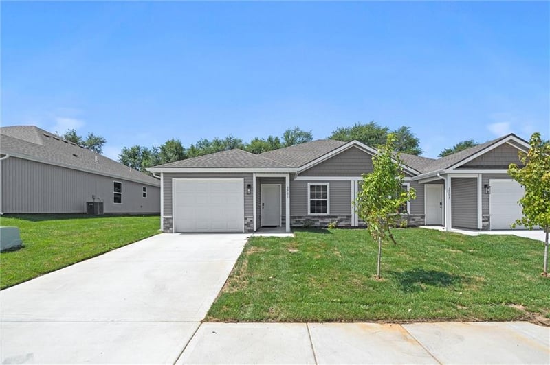 3907-3909 93rd St, Kansas City, MO 64154