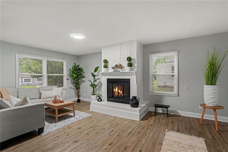 15407 White Ave, Grandview, MO 64030