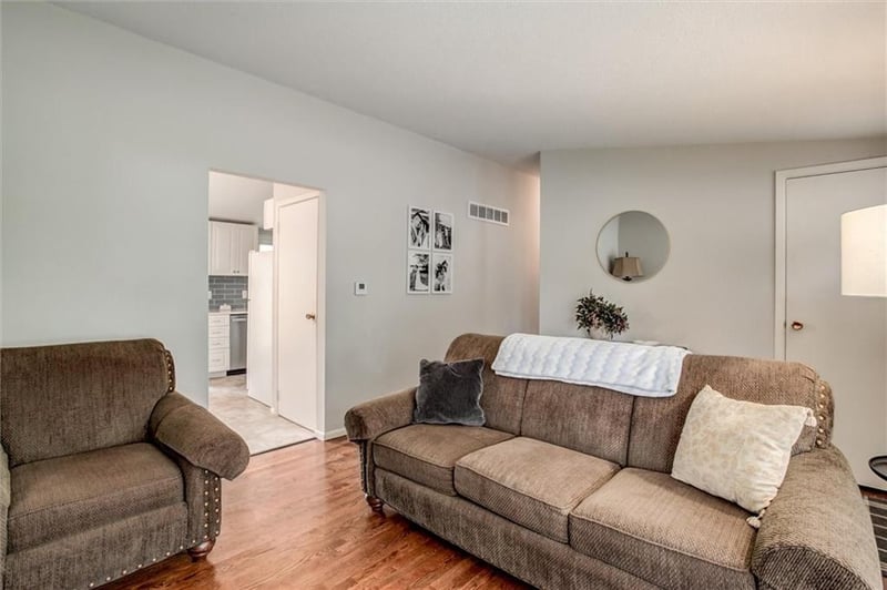 1305 Park Ln, Liberty, MO 64068