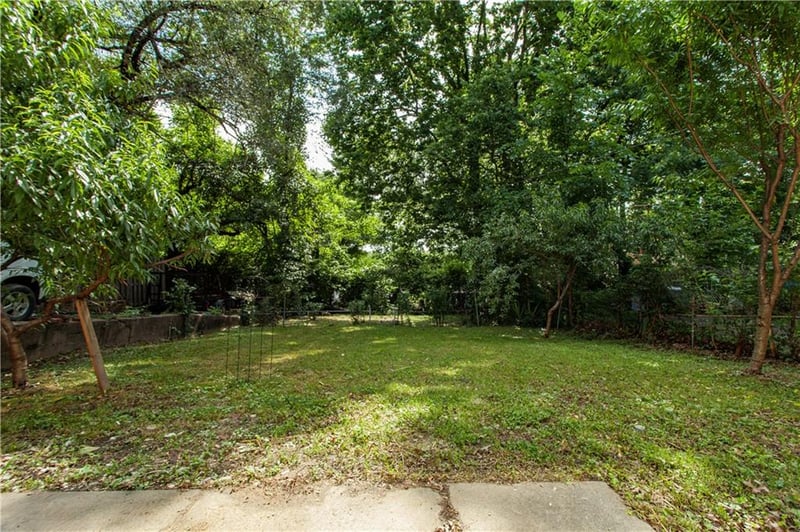 2843 Parkwood Blvd, Kansas City, KS 66104
