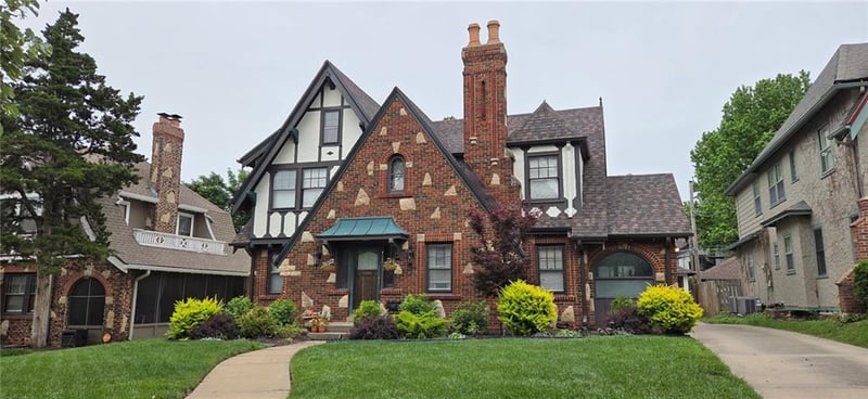 7241 Ward Pw, Kansas City, MO 64114