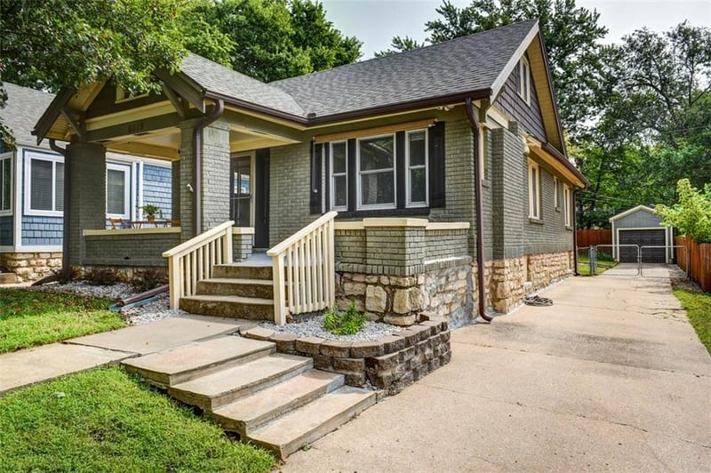 6019 Holmes St, Kansas City, MO 64110