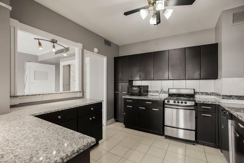 333 Meyer Blvd #615, Kansas City, MO 64113