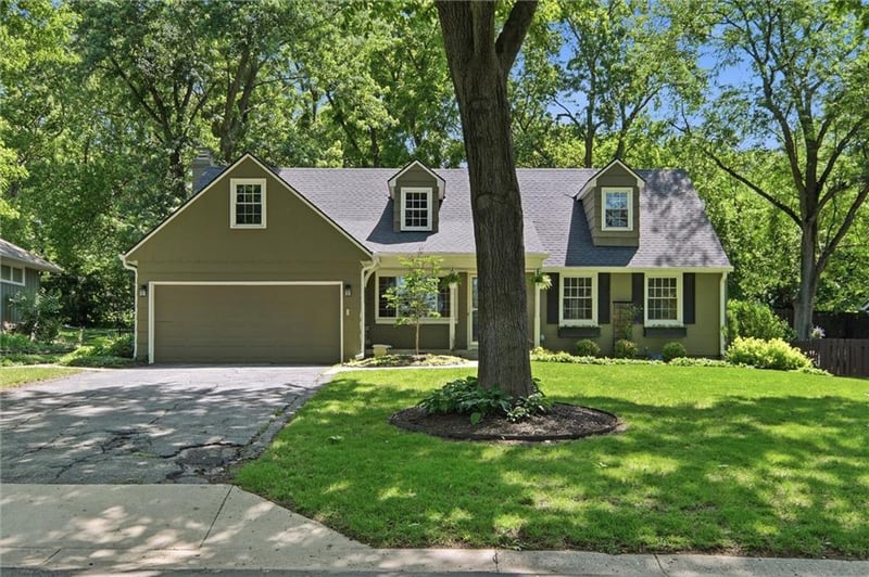 7909 Outlook Ln, Prairie Village, KS 66208