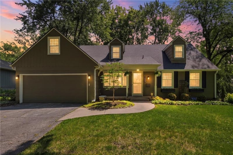 7909 Outlook Ln, Prairie Village, KS 66208
