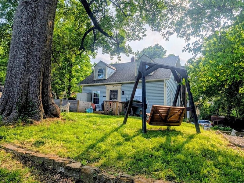 820 Glenwood Ave, Independence, MO 64053