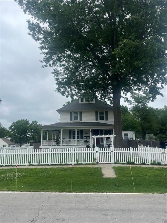 601 Douglas St, Lee's Summit, MO 64063