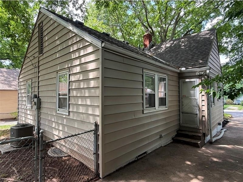 419 Willis Ave, Independence, MO 64050