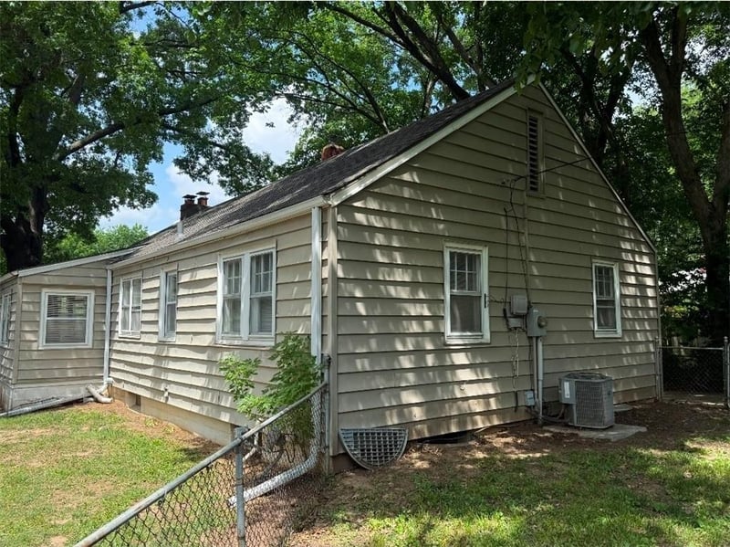 419 Willis Ave, Independence, MO 64050