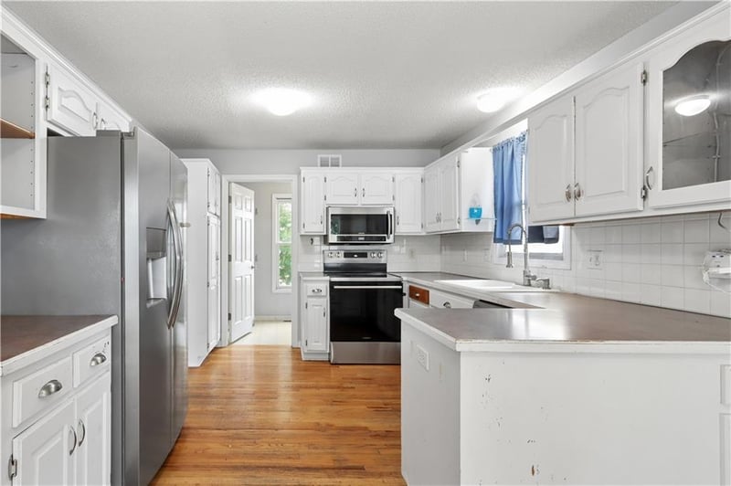 7000 72nd St, Kansas City, MO 64119