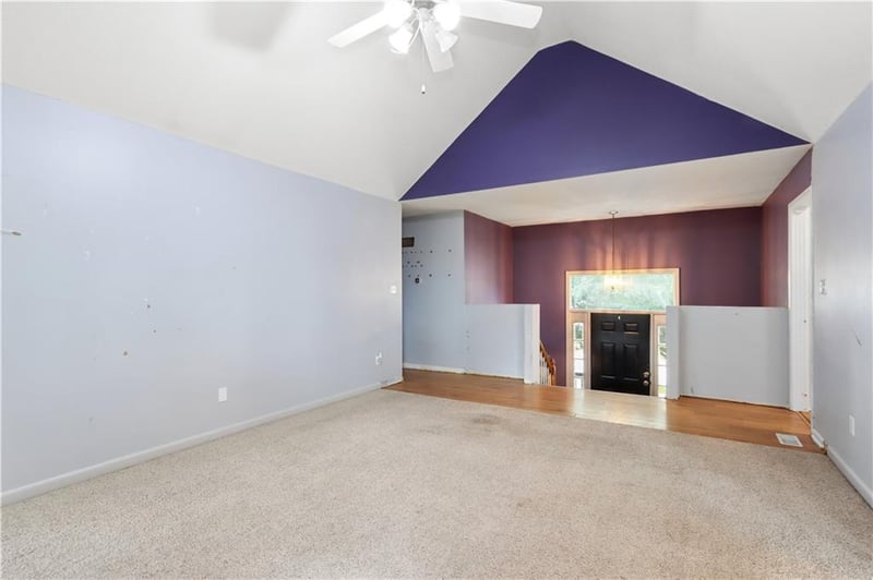 7000 72nd St, Kansas City, MO 64119