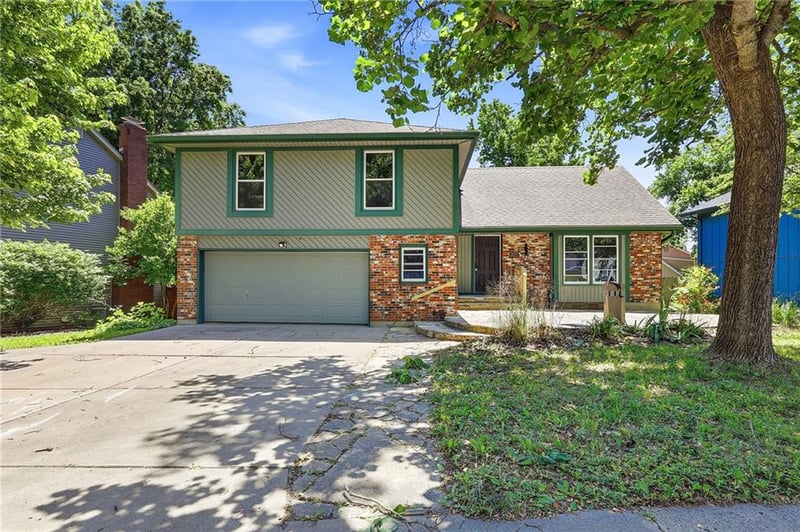 3917 59th St, Gladstone, MO 64119