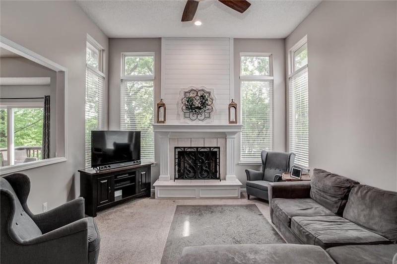 16900 41st Ter, Independence, MO 64055